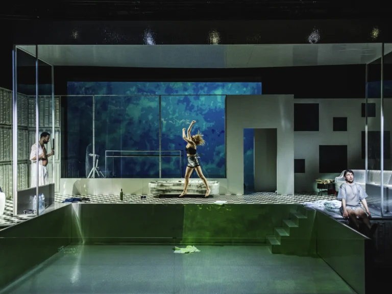 Kr&oacute;lestwo. Pasja według Emmanuela (2019)